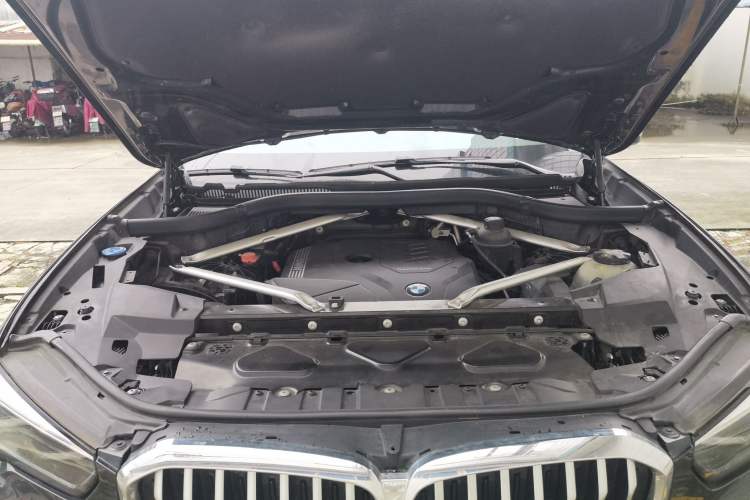 Used BMW X5 2021 xDrive30i M Sport Package Engine Bay