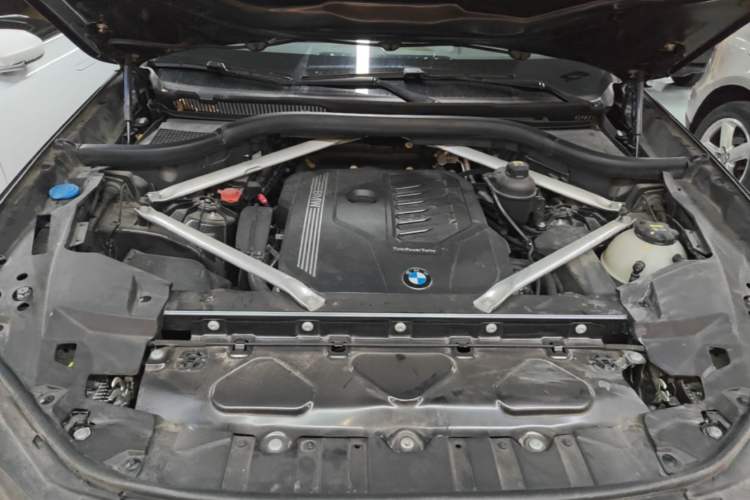 Used BMW X5 2021 Restyled xDrive40i M Sport Package Engine Bay