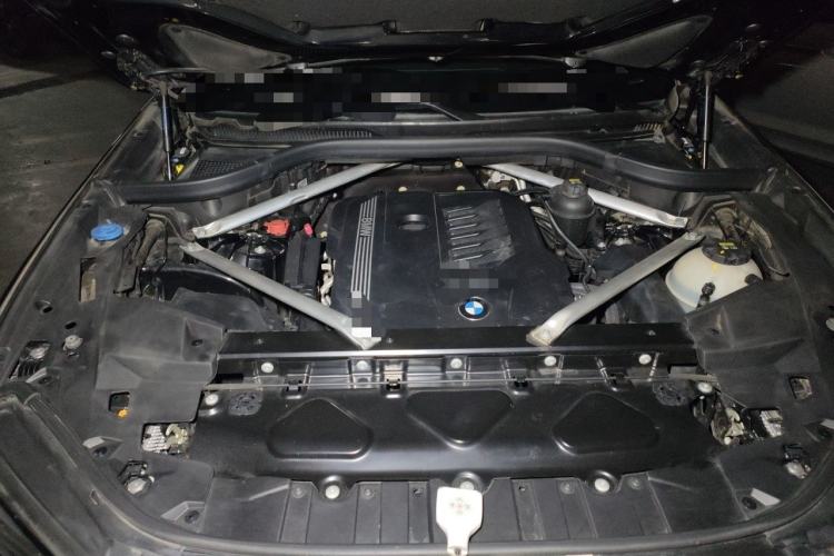 Used BMW X5 2021 xDrive40i M Sport Package Engine Bay