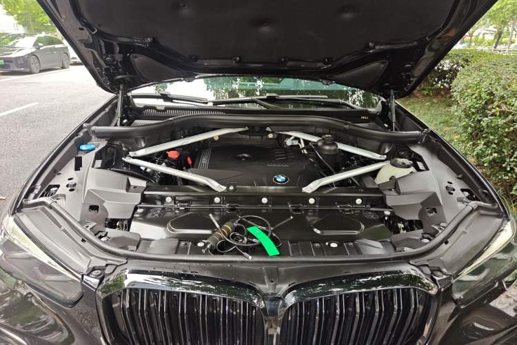 Used BMW X5 2021 xDrive30i M Sport Package Engine Bay