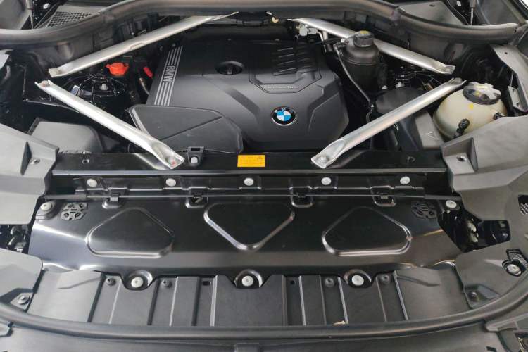 Used BMW X5 2021 xDrive30i M Sport Package Engine Bay