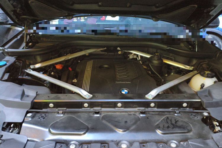 Used BMW X5 2021 xDrive40i M Sport Package Engine Bay