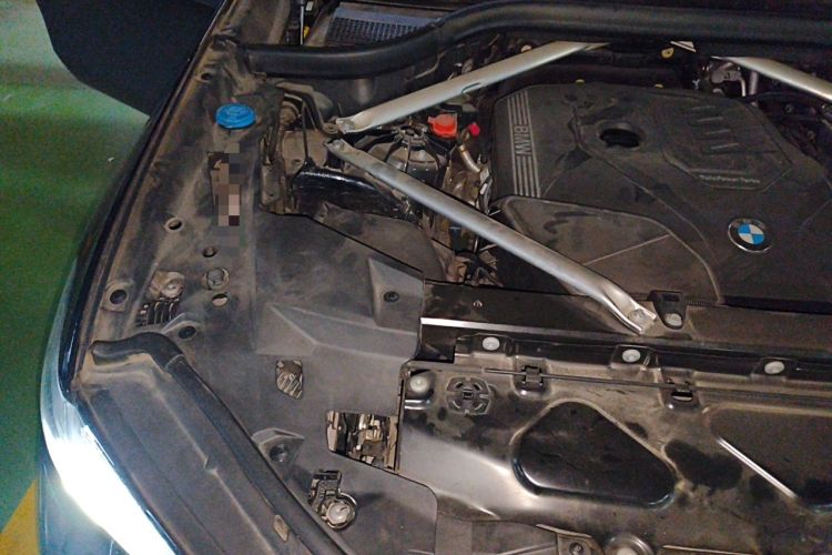 Used BMW X5 2021 Restyled xDrive30i M Sport Package Engine Bay Right