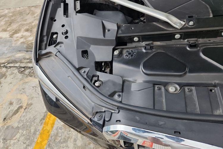 Used BMW X5 2021 xDrive30i M Sport Package Engine Bay Right