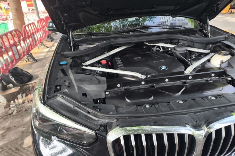 Used BMW X5 2021 xDrive30i M Sport Package Engine Bay Right