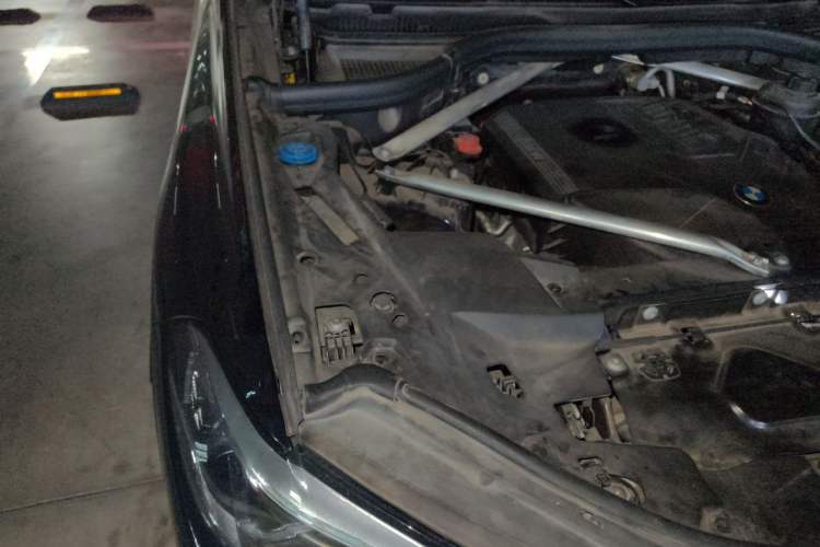 Used BMW X5 2021 Restyled xDrive30i M Sport Package Engine Bay Right