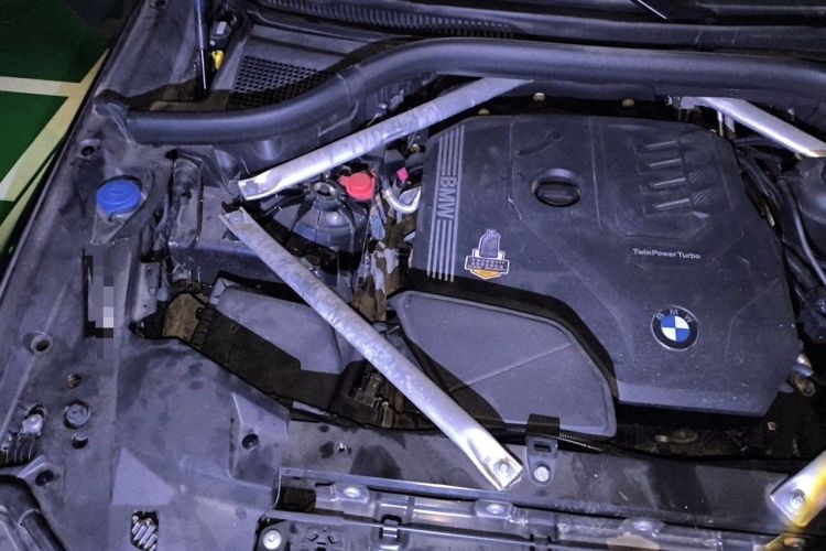 Used BMW X5 2021 xDrive30i M Sport Package Engine Bay Right