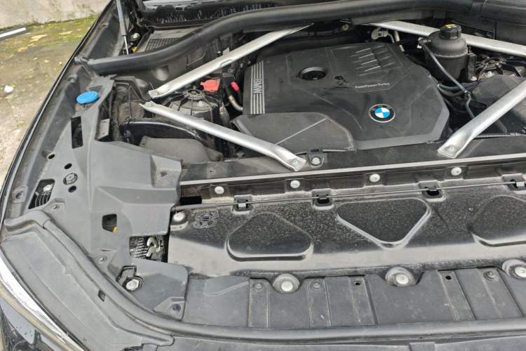 Used BMW X5 2021 xDrive30i M Sport Package Engine Bay Right