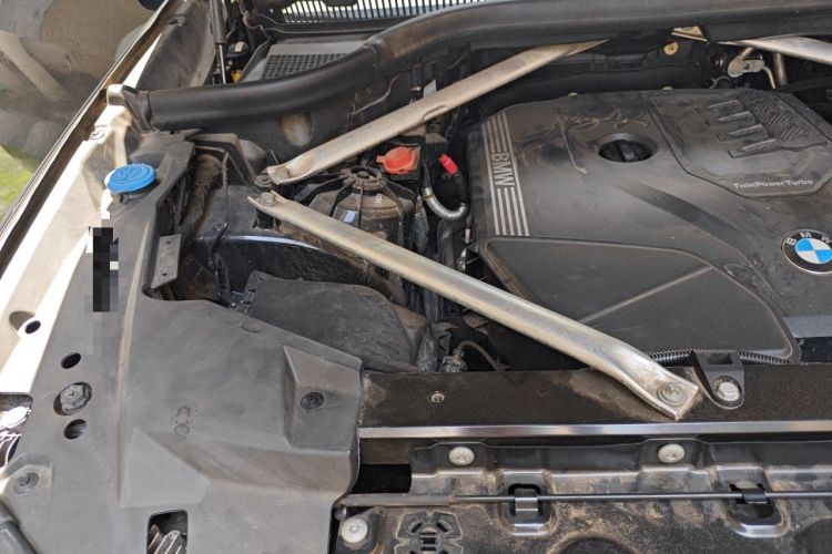 Used BMW X5 2021 xDrive30i M Sport Package Engine Bay Right