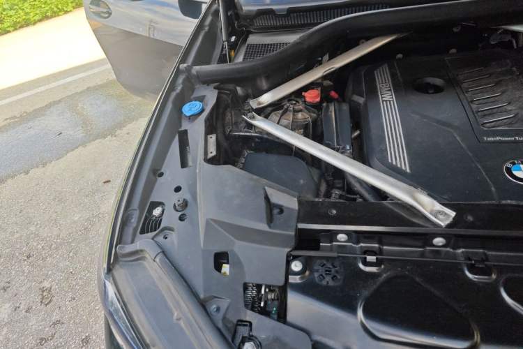 Used BMW X5  Engine Bay Right