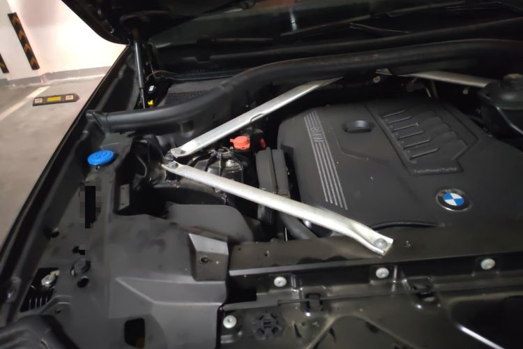 Used BMW X5 2021 Restyled xDrive40i Luxury Version M Sport Package Engine Bay Right