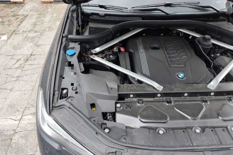 Used BMW X5 2021 Restyled xDrive40i Luxury Version M Sport Package Engine Bay Right