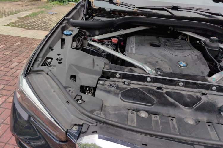 Used BMW X5 2021 xDrive30i M Sport Package Engine Bay Right