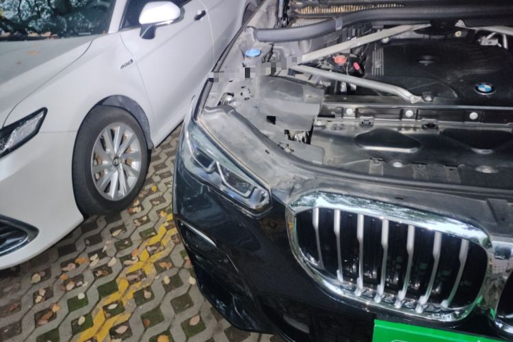 Used BMW X5 2021 xDrive30i M Sport Package Engine Bay Right