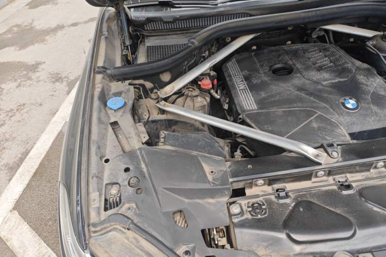 Used BMW X5 2021 xDrive30i M Sport Package Engine Bay Right