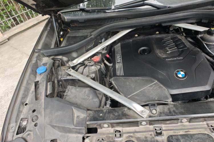 Used BMW X5 2021 Restyled xDrive30i M Sport Package Engine Bay Right