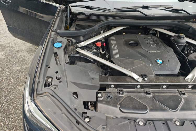 Used BMW X5 2021 xDrive30i M Sport Package Engine Bay Right