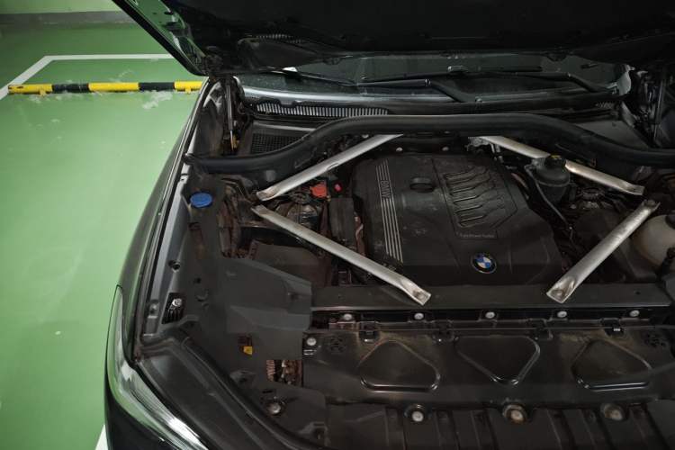 Used BMW X5 2021 Restyled xDrive40i M Sport Package Engine Bay Right