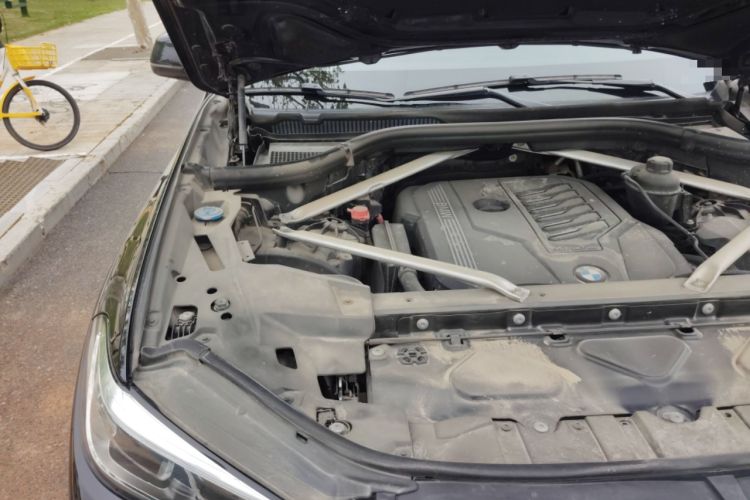 Used BMW X5 2021 xDrive40i M Sport Package Engine Bay Right