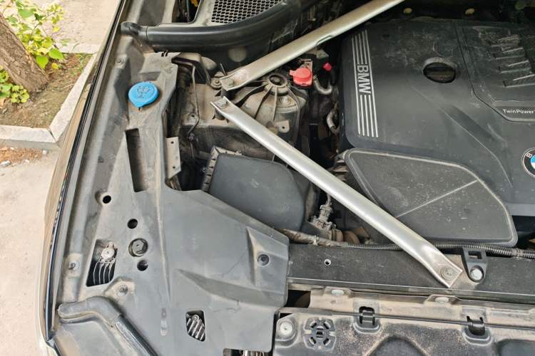 Used BMW X5 2021 Restyled xDrive30i M Sport Package Engine Bay Right