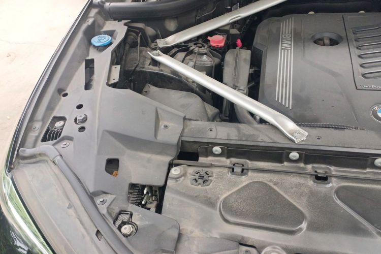 Used BMW X5 2021 Restyled xDrive40i Luxury Version M Sport Package Engine Bay Right