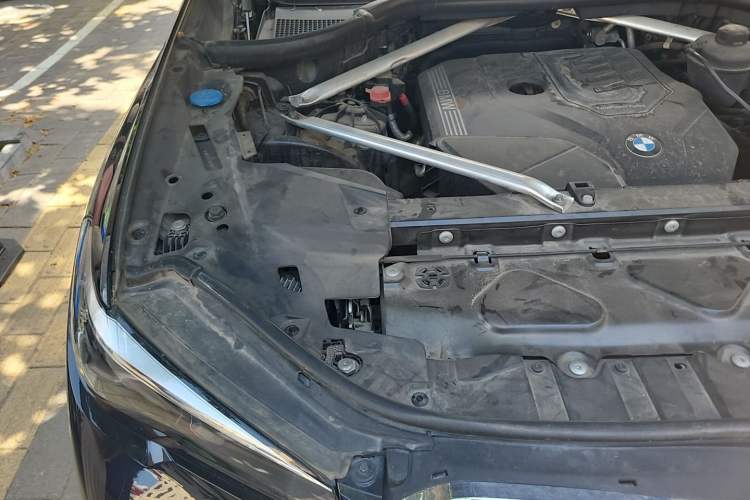 Used BMW X5 2021 xDrive30i M Sport Package Engine Bay Right