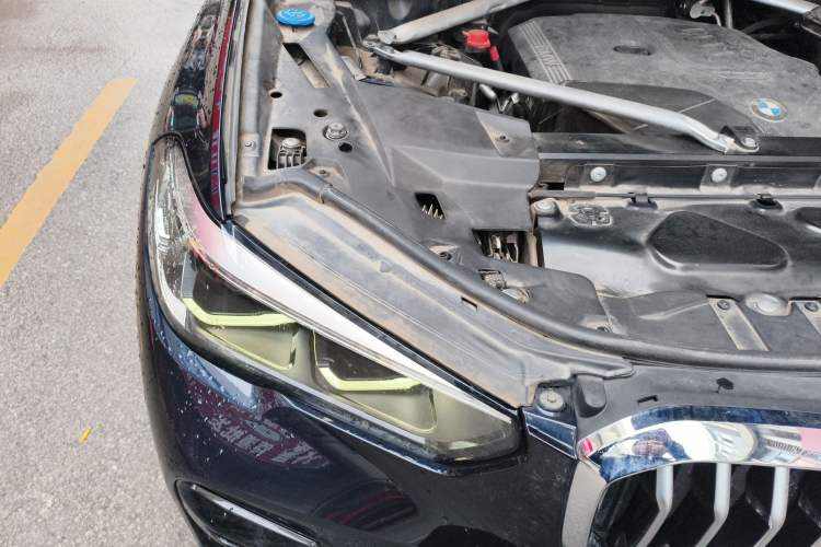 Used BMW X5 2021 Restyled xDrive30i M Sport Package Engine Bay Right