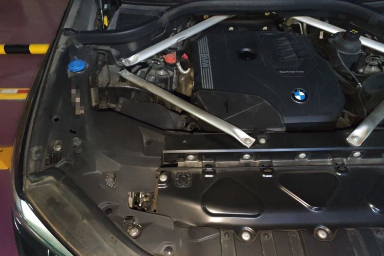 Used BMW X5 2021 xDrive30i M Sport Package Engine Bay Right