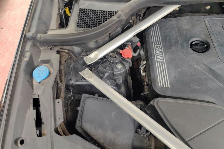 Used BMW X5 2021 xDrive30i M Sport Package Engine Bay Right