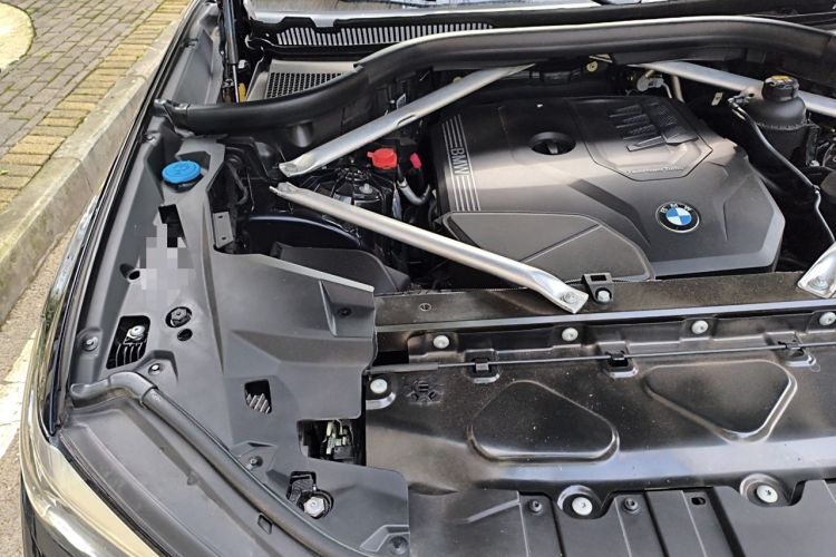 Used BMW X5 2021 xDrive30i M Sport Package Engine Bay Right