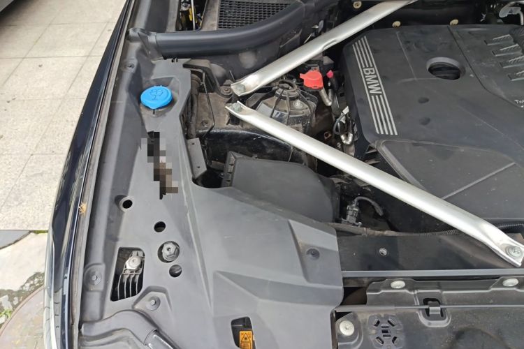Used BMW X5 2021 xDrive30i M Sport Package Engine Bay Right