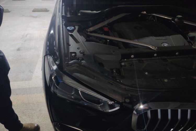 Used BMW X5 2021 xDrive40i M Sport Package Engine Bay Right