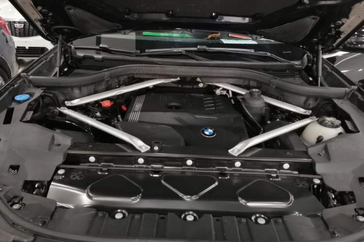 Used BMW X5 2021 xDrive30i X Design Package Engine Bay