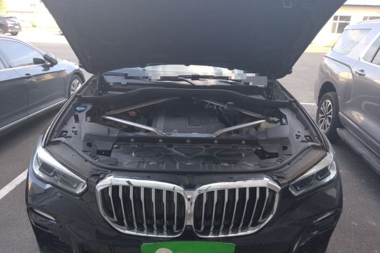 Used BMW X5 2021 xDrive40i M Sport Package Engine Bay