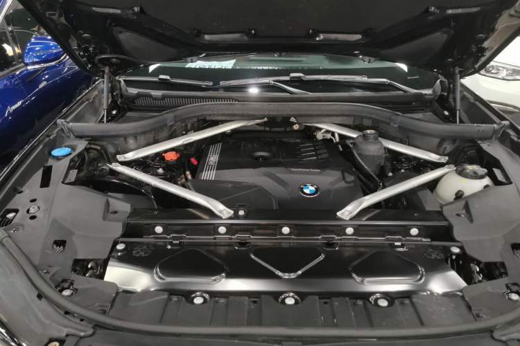 Used BMW X5 2021 xDrive30i X Design Package Engine Bay