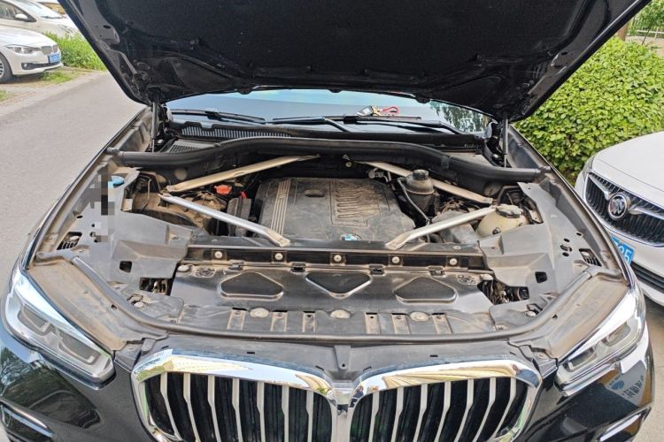 Used BMW X5 2021 Restyled xDrive40i M Sport Package Engine Bay
