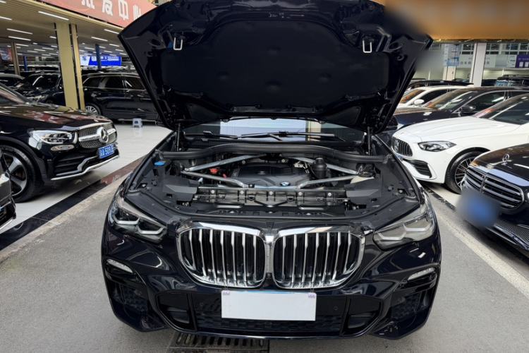 Used BMW X5 2021 xDrive30i M Sport Package Engine Bay
