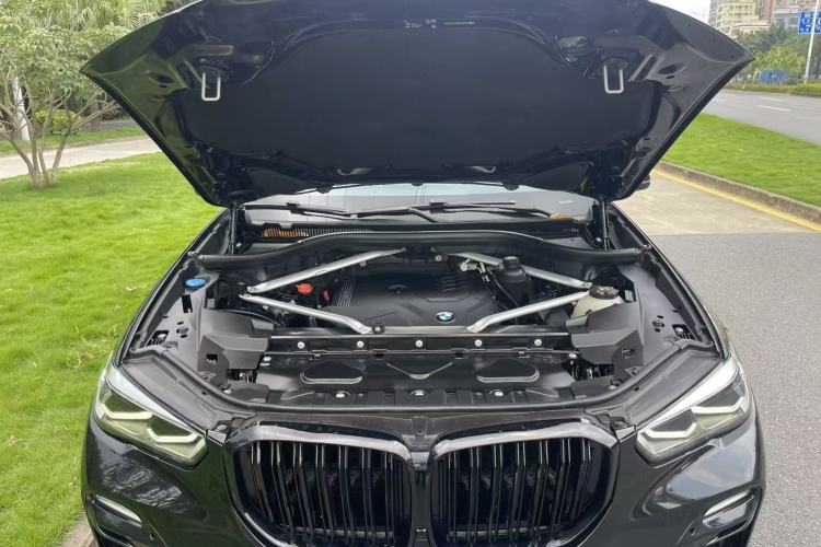 Used BMW X5 2021 xDrive30i M Sport Package Engine Bay