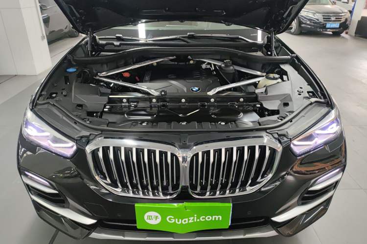 Used BMW X5 2021 Restyled xDrive30i X Design Package Engine Bay