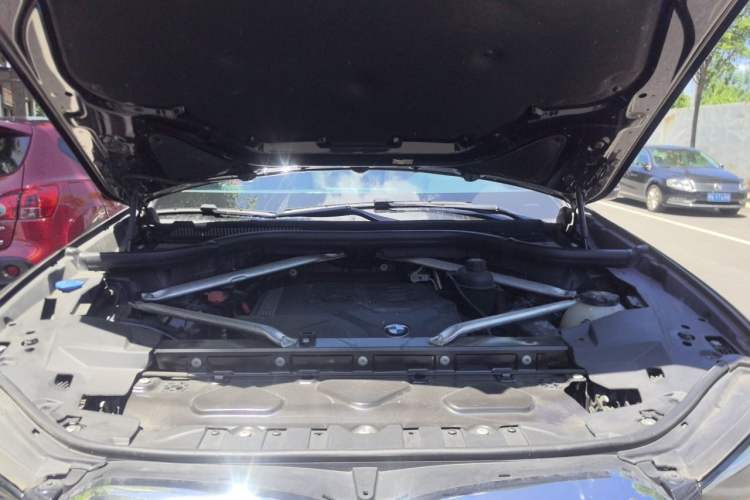 Used BMW X5 2021 Restyled xDrive30i M Sport Package Engine Bay