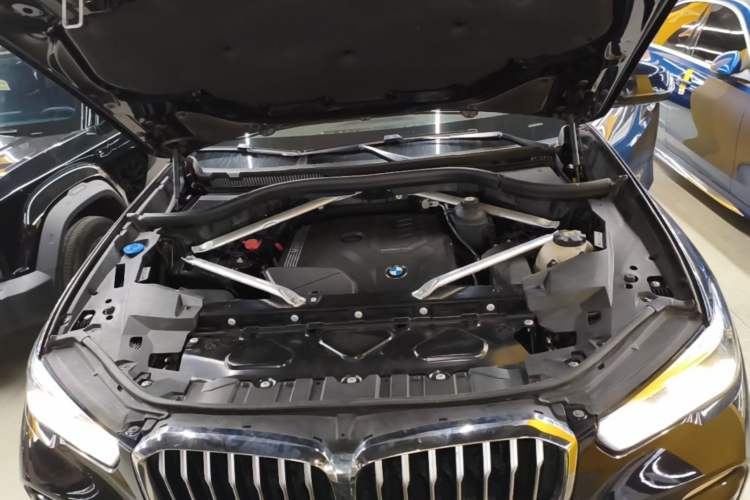 Used BMW X5 2021 Restyled xDrive30i M Sport Package Engine Bay