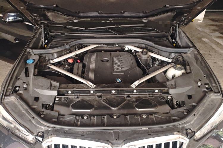 Used BMW X5 2021 xDrive40i M Sport Package Engine Bay