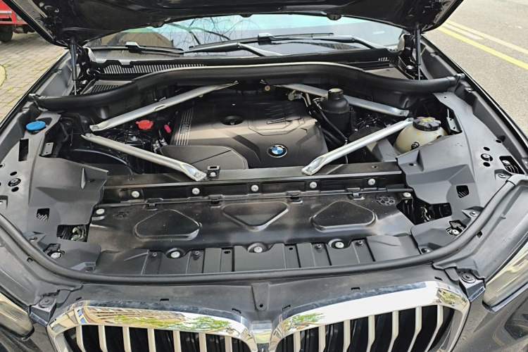 Used BMW X5 2021 xDrive30i M Sport Package Engine Bay