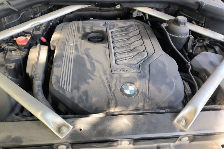 Used BMW X5 2021 Restyled xDrive40i Luxury Version M Sport Package Engine Bay