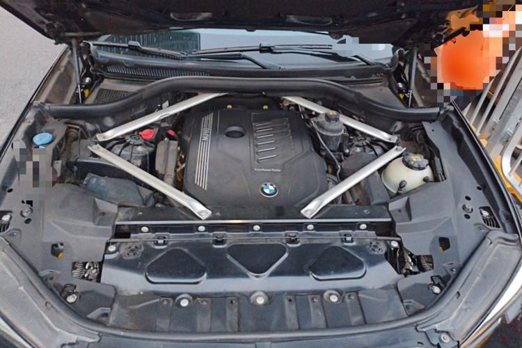 Used BMW X5 2021 xDrive40i Luxury Model with M Sport Package Engine Bay