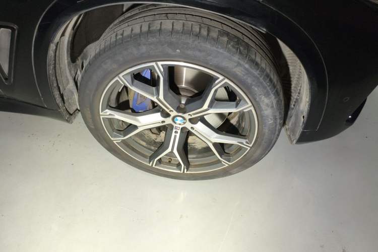 Used BMW X5 2021 xDrive40i Luxury Model with M Sport Package Exterior 1