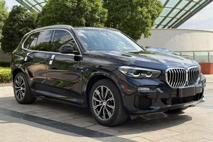 Used BMW X5 2021 xDrive30i M Sport Package Exterior 1
