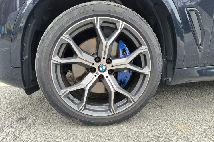 Used BMW X5 2021 xDrive40i Luxury Model with M Sport Package Exterior 10