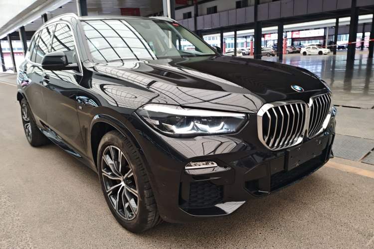 Used BMW X5 2021 Restyled xDrive30i M Sport Package Exterior 2