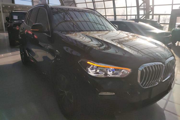 Used BMW X5 2021 Restyled xDrive40i M Sport Package Exterior 2